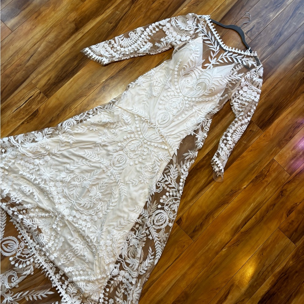 Elegant White Lace Dress